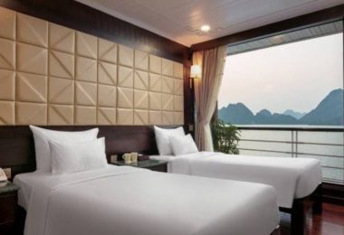 Family Deluxe with Balcony Pelican