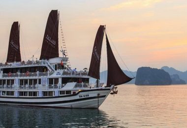 Stellar Cruises Halong