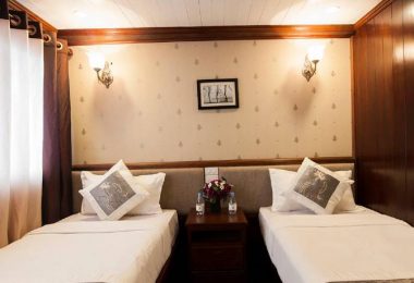 Deluxe twin cabin Phoenix Crusie