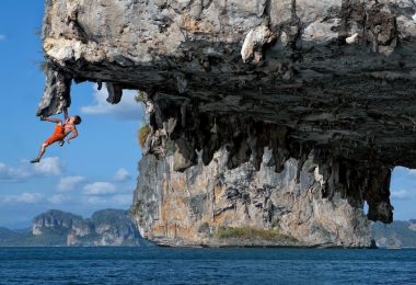Lan Ha Bay Climbing