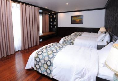 SeaLife Legend Triple Cabin