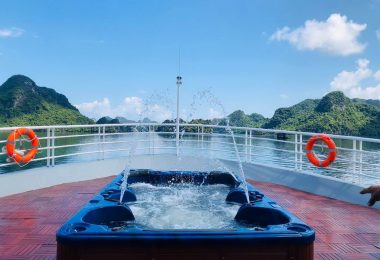 Sky Garden Cruise Halong Bay Swimming Pool