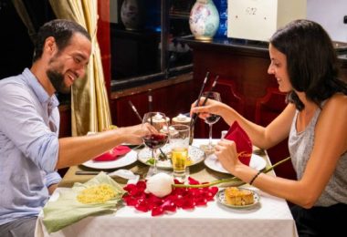 Wedding service Swan cruise