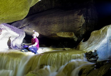 Ba Be - Hua Ma Cave Ba Be Lake