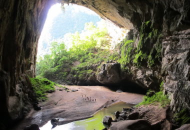 Quang Binh En Cave