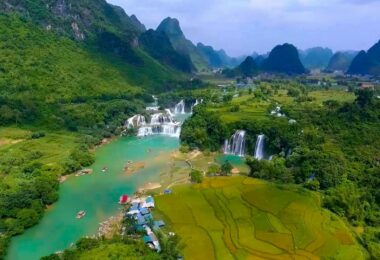 Ban Gioc Waterfall in vietnam