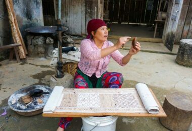 Hmong Linen and Life on the Plateau